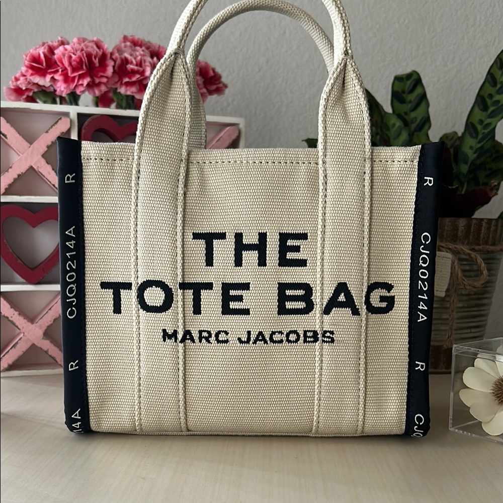Marc Jacobs The Tote Bag - Small